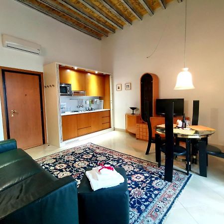 Scesa San Michele Apartment Bari Exterior foto