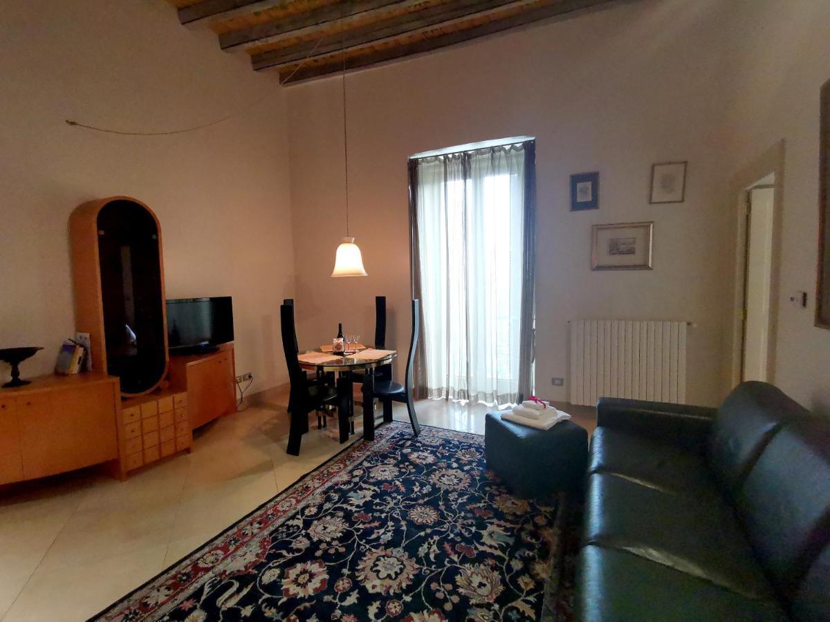 Scesa San Michele Apartment Bari Exterior foto