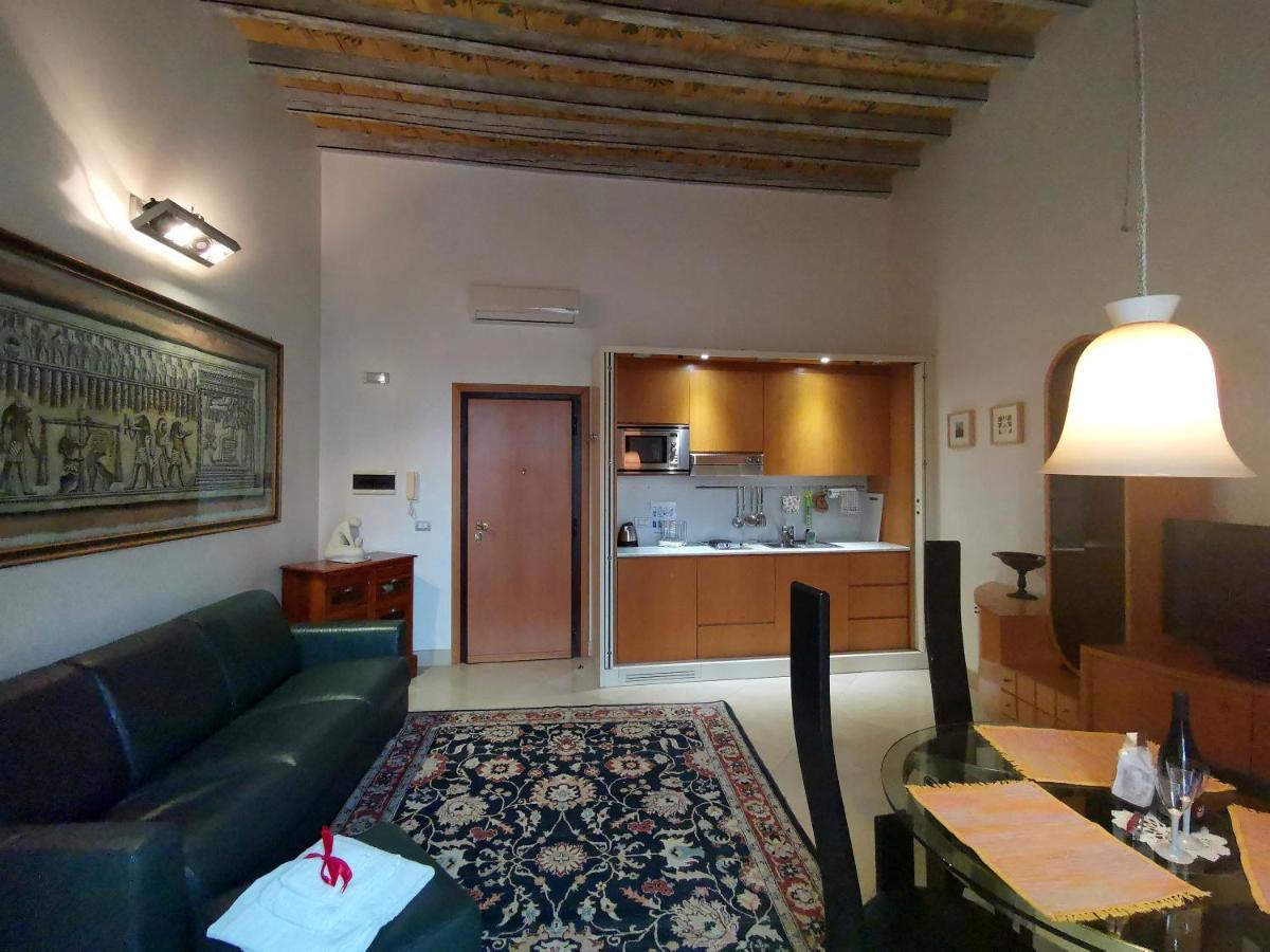 Scesa San Michele Apartment Bari Exterior foto