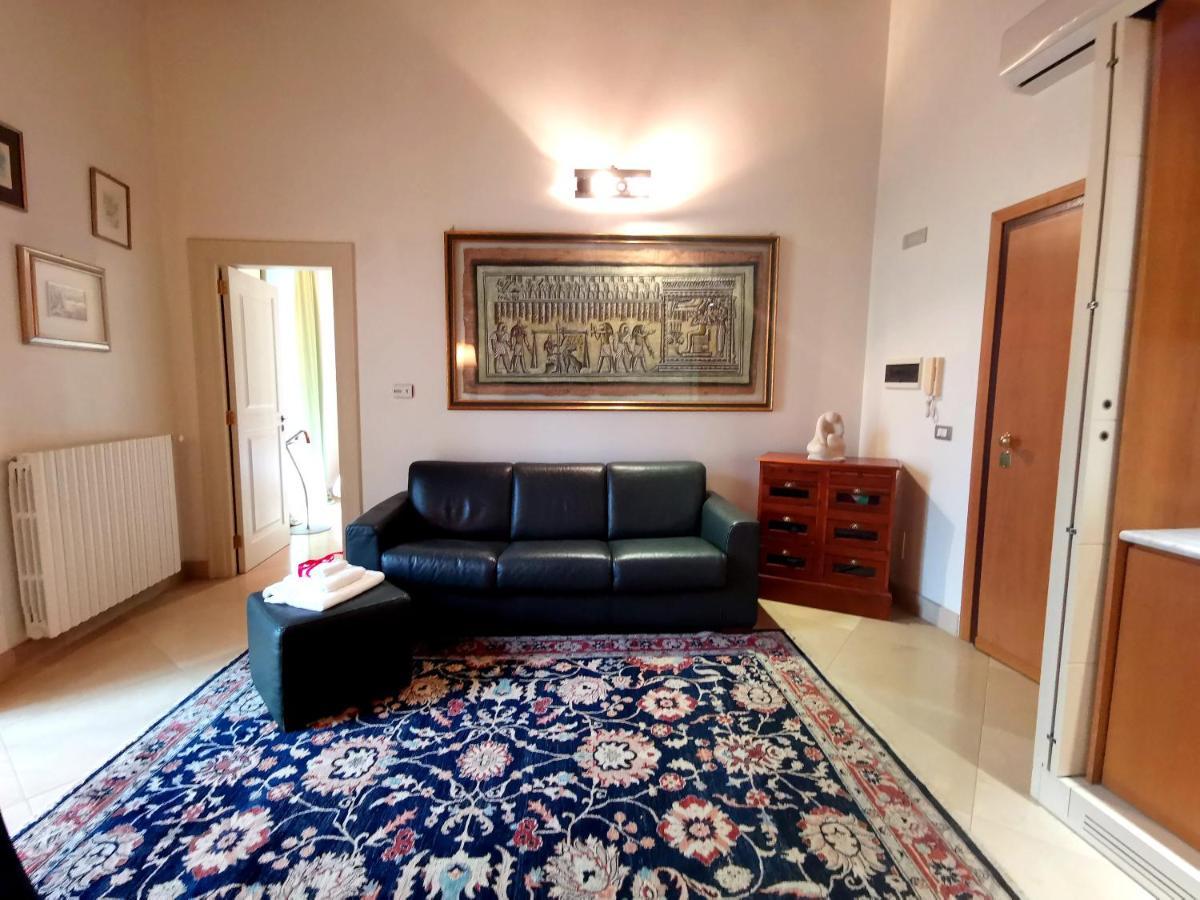 Scesa San Michele Apartment Bari Exterior foto